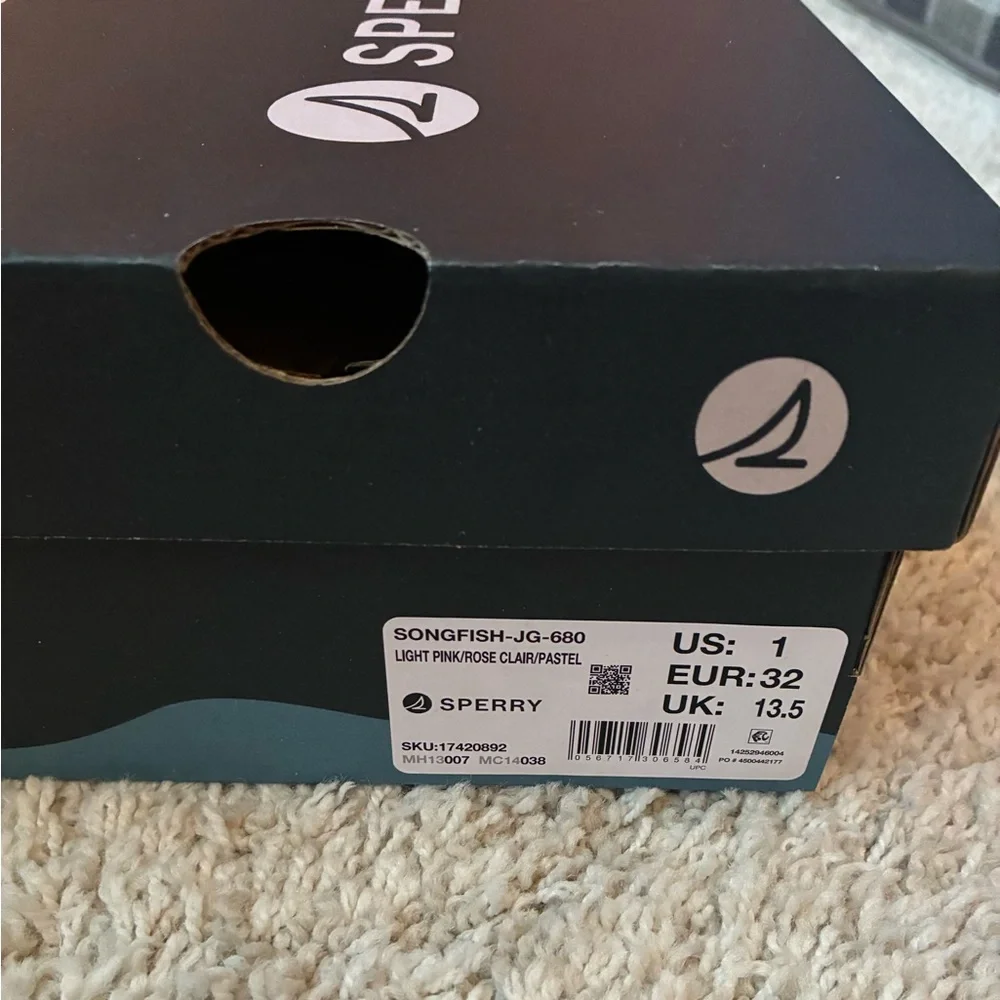 NWT Sperry Girls longfish boat shoes- color rose/pale pink- still in the box - Picture 8 of 9